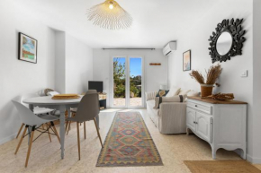 Rez de villa avec jardin vue mer
